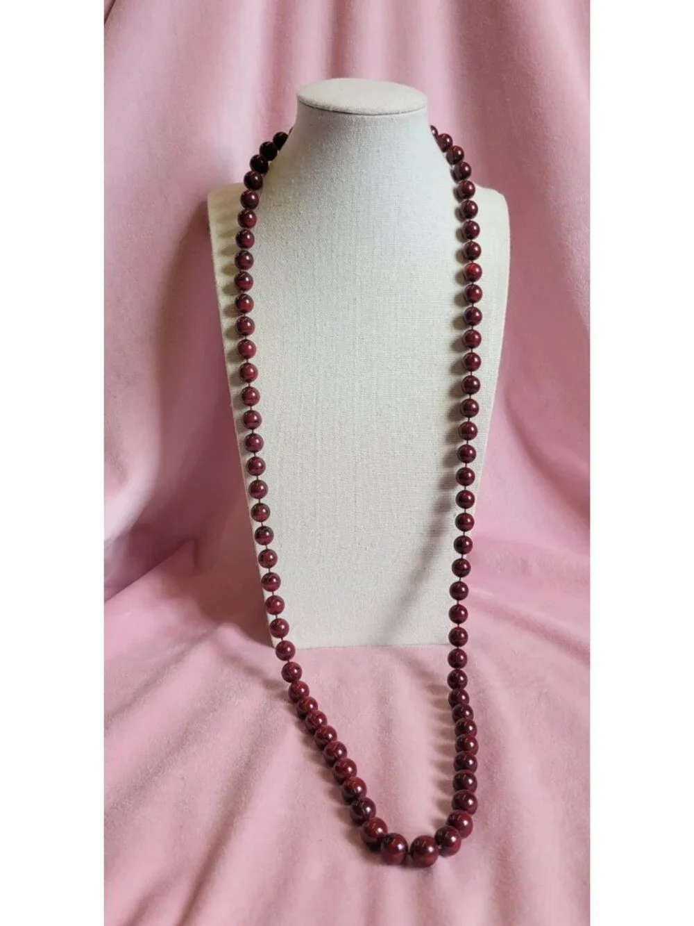 Vintage Sarah Coventry Signed Burgundy Round Beaded Long dark red Necklace N1F